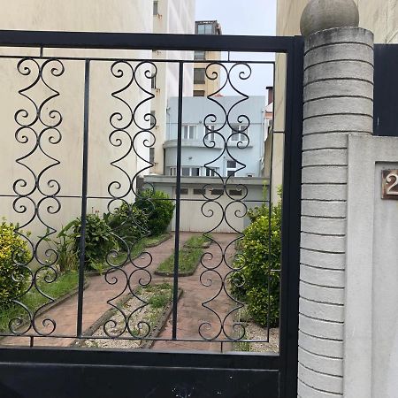 Godinho'S House Bed & Breakfast Матосиньос Екстериор снимка