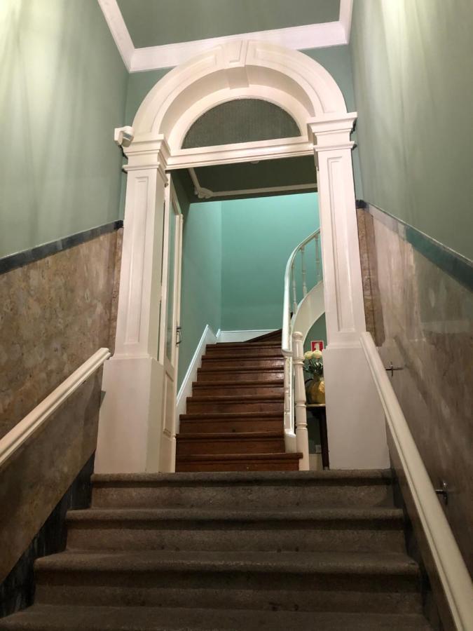 Godinho'S House Bed & Breakfast Матосиньос Екстериор снимка